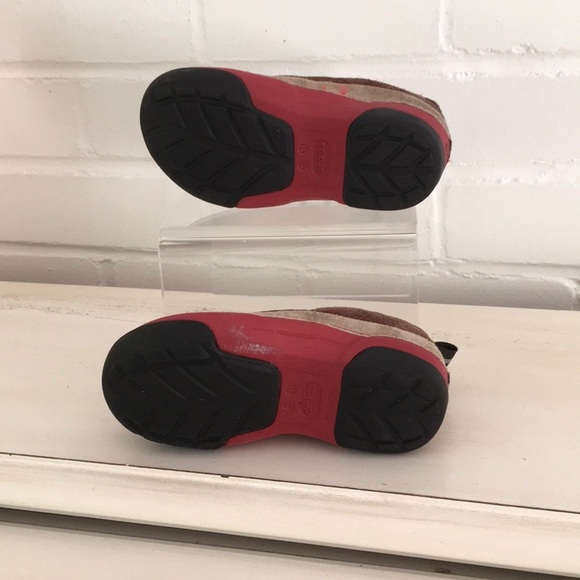 boy dawson crocs outdoor comfy sneakers slip on suede shoes size 11 - Picture 8 of 10